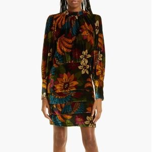 NWT $295 FARM RIO Macaw Floral Long Sleeve Velvet Dress in size M and XL!